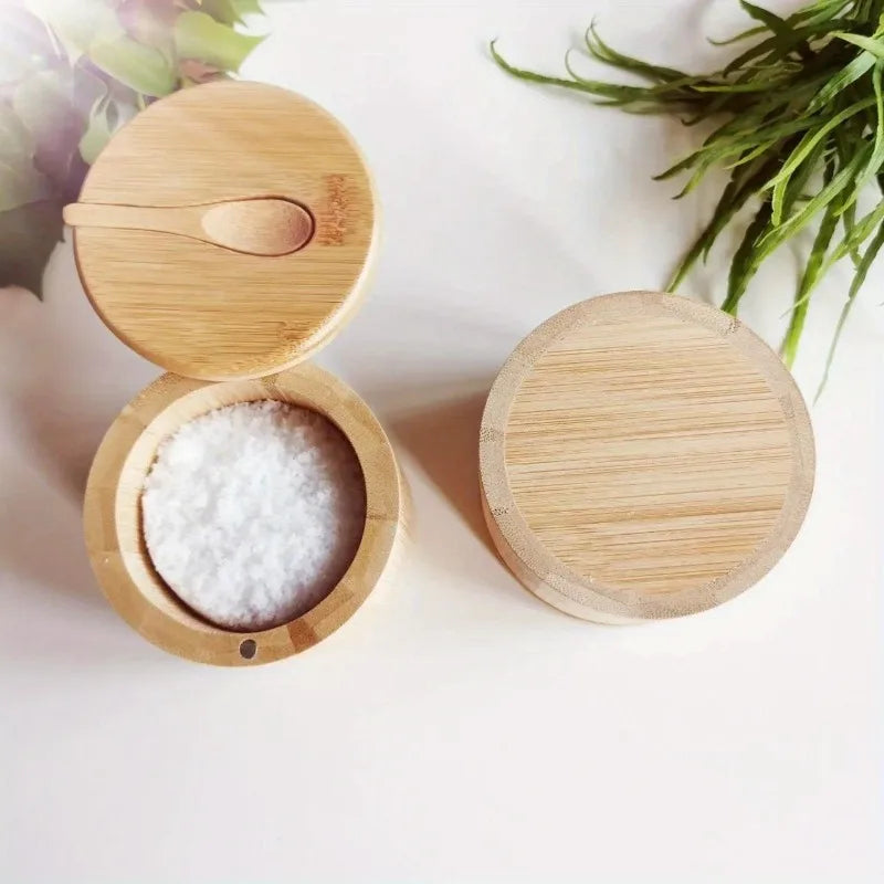 Pot à épices et sel en bambou avec cuillère intégrée